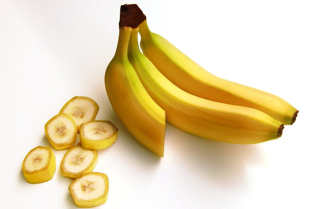 Can Dubia Roaches Eat Banana Peels